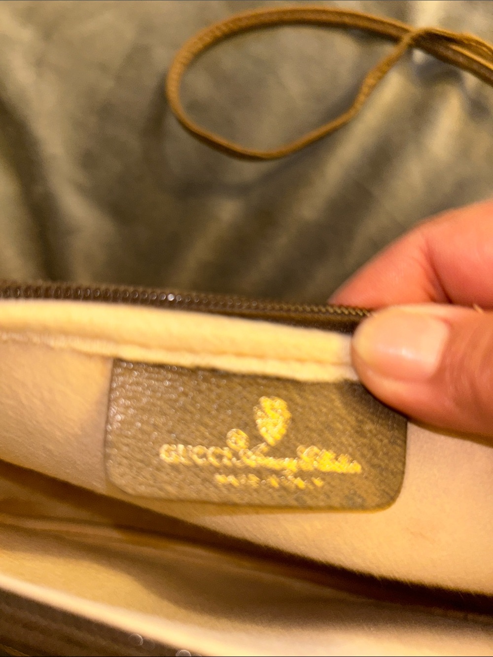 Gucci Beige and Brown GG Supreme Crossbody Bag - Picture 3 of 8